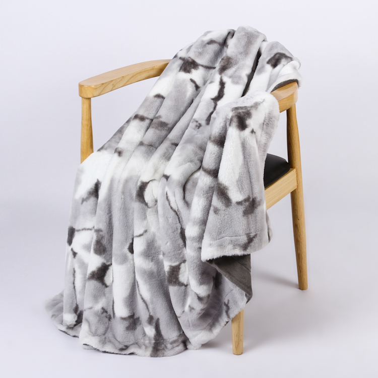Whole Sale Winter Customized Print Double Layer 100% Polyester Fleece Faux Fur Blankets 